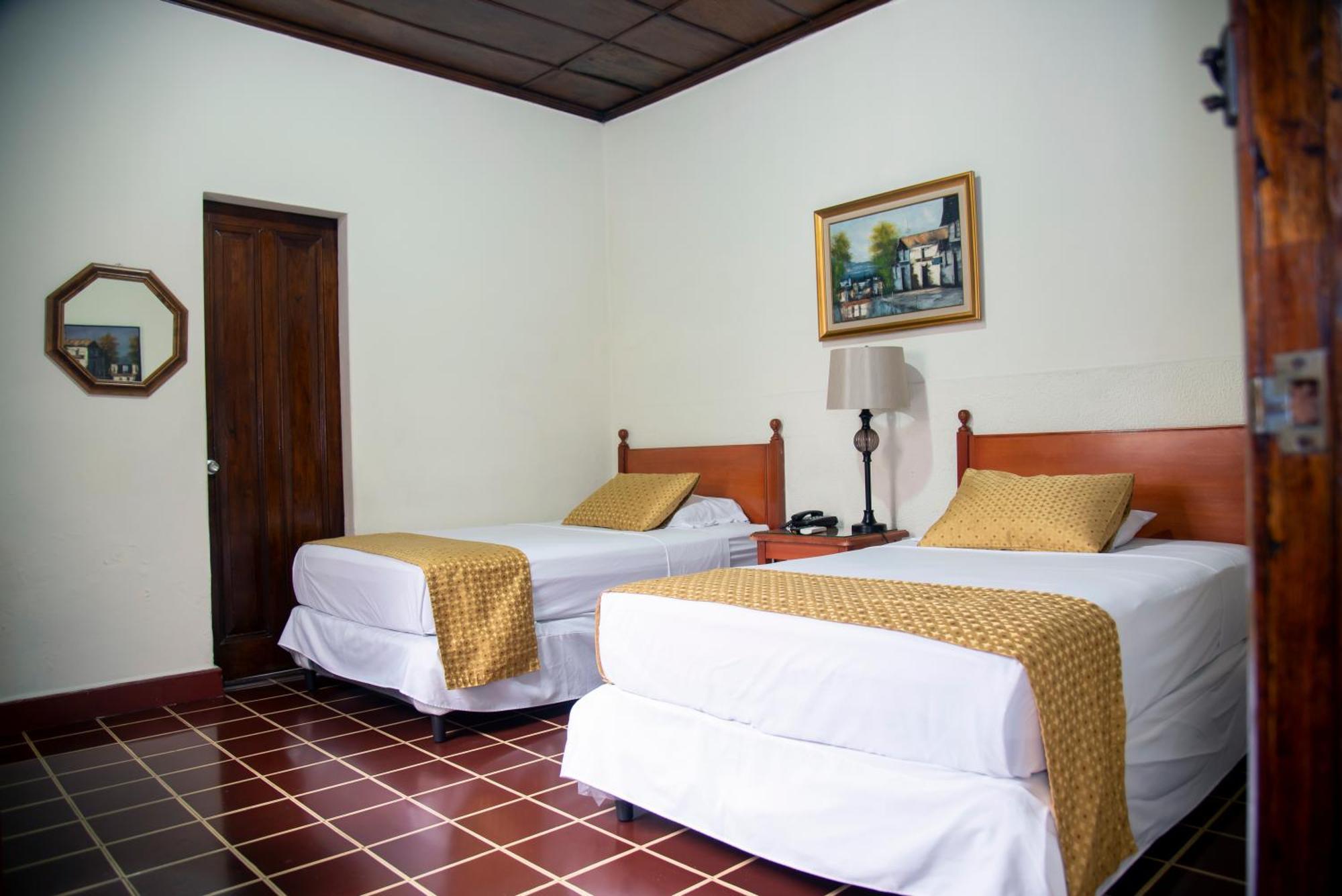 Hotel Villa Serena Escalon سان سلفادور المظهر الخارجي الصورة