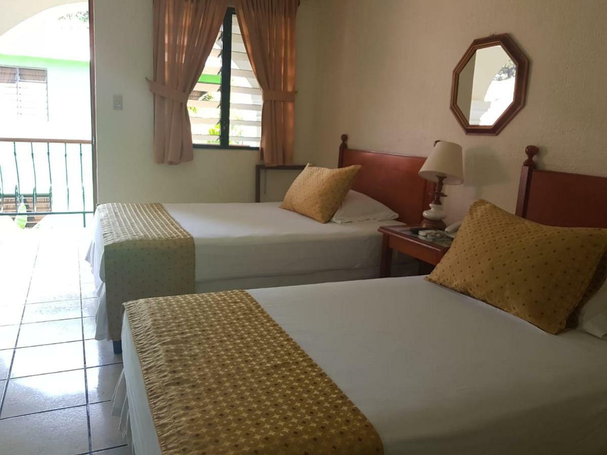 Hotel Villa Serena Escalon سان سلفادور المظهر الخارجي الصورة
