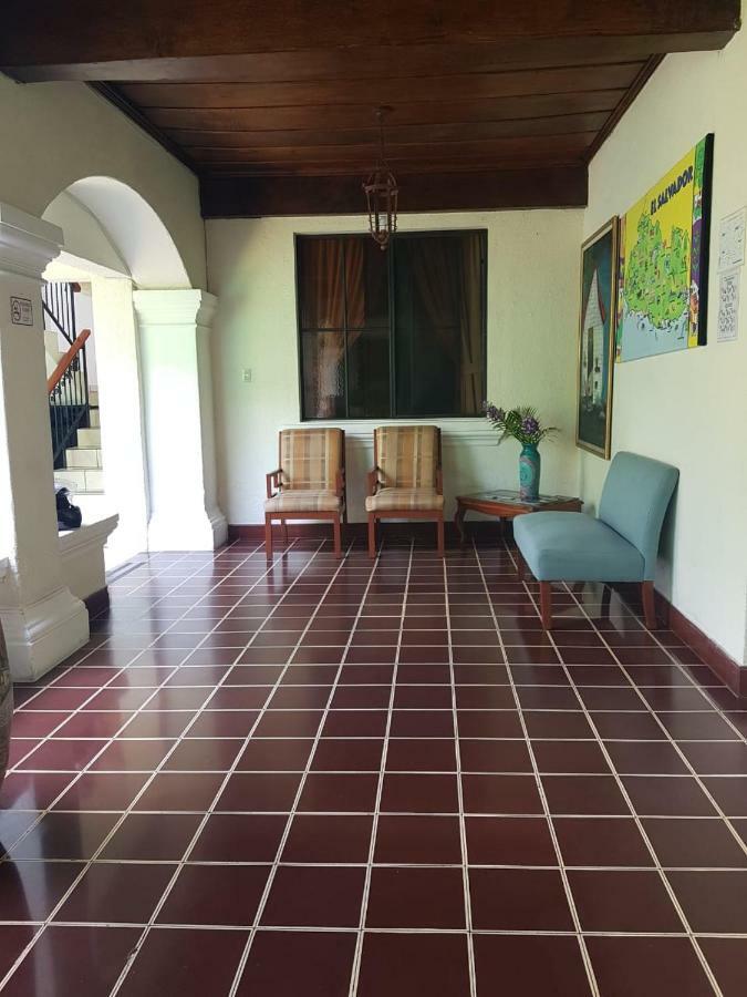 Hotel Villa Serena Escalon سان سلفادور المظهر الخارجي الصورة